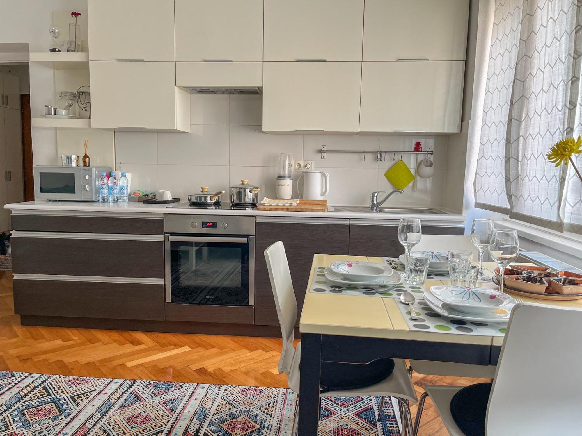 Bell Apartment *